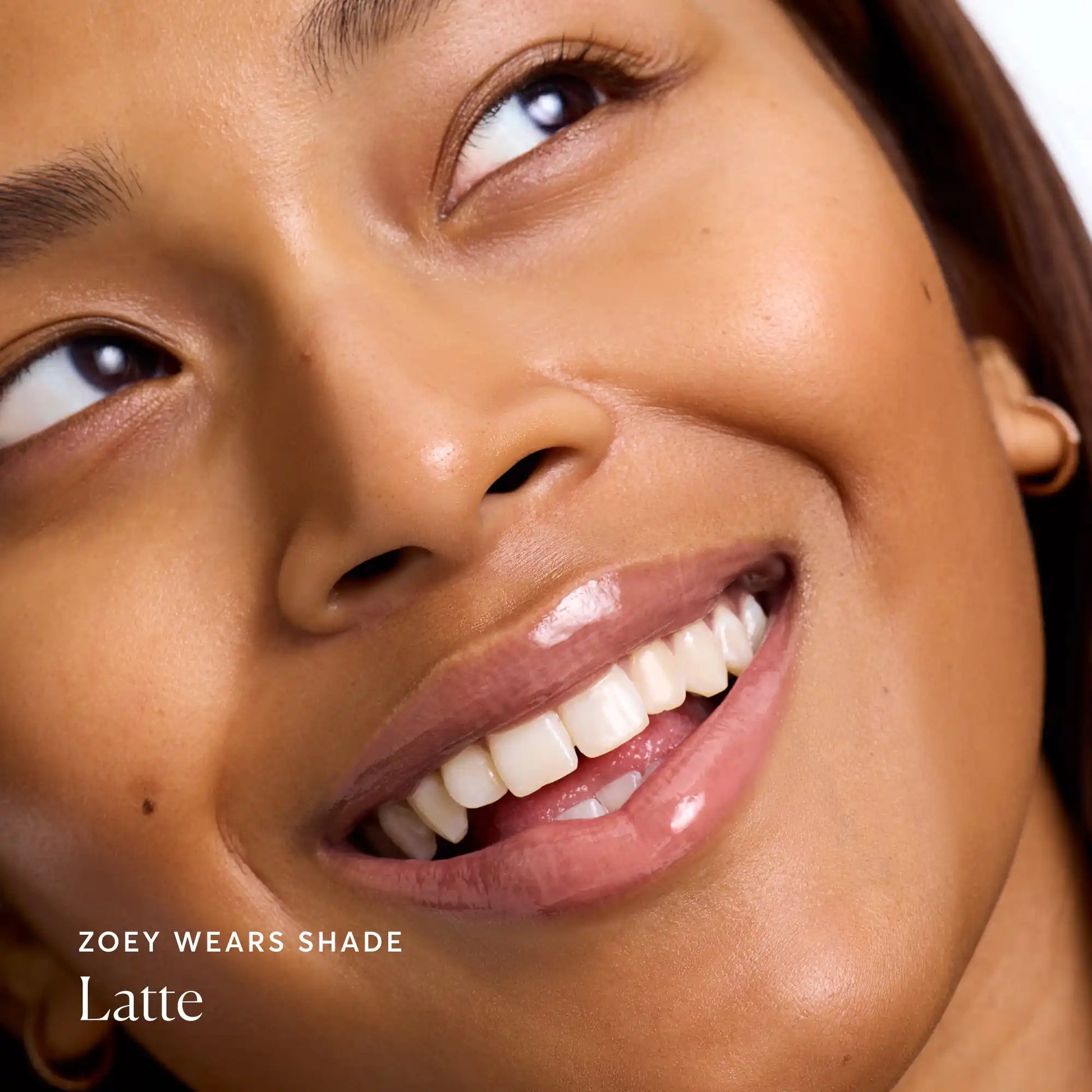 phyto-glow-lip-balm-latte-t9 NATR-60110-Alt-Images-Phyto-Glow-Lip-Balm-Latte-04.webp